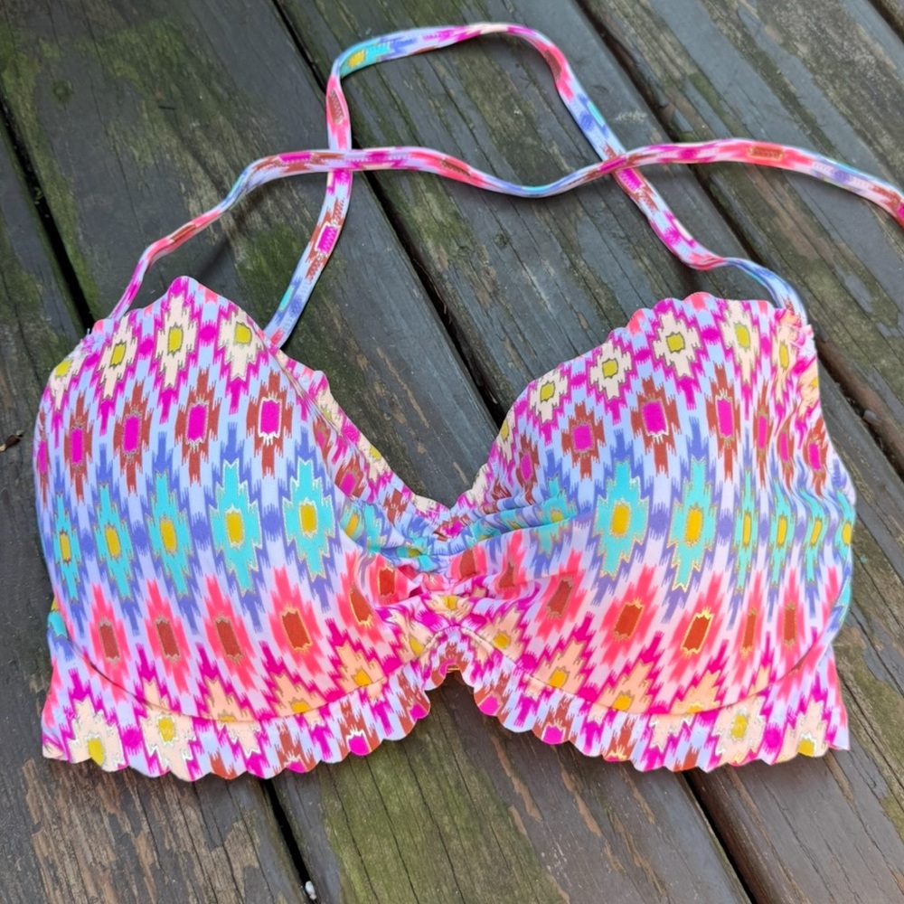 Victoria’s Secret bathing suit top size 34DD